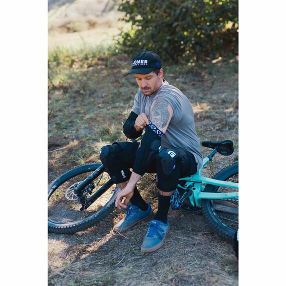 G-form mesa elbow guard - pictureprovider (5)